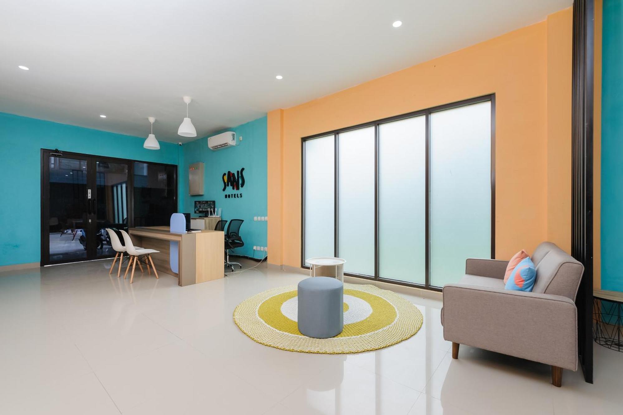 Hotel Sans Cibanteng Dramaga Bogor