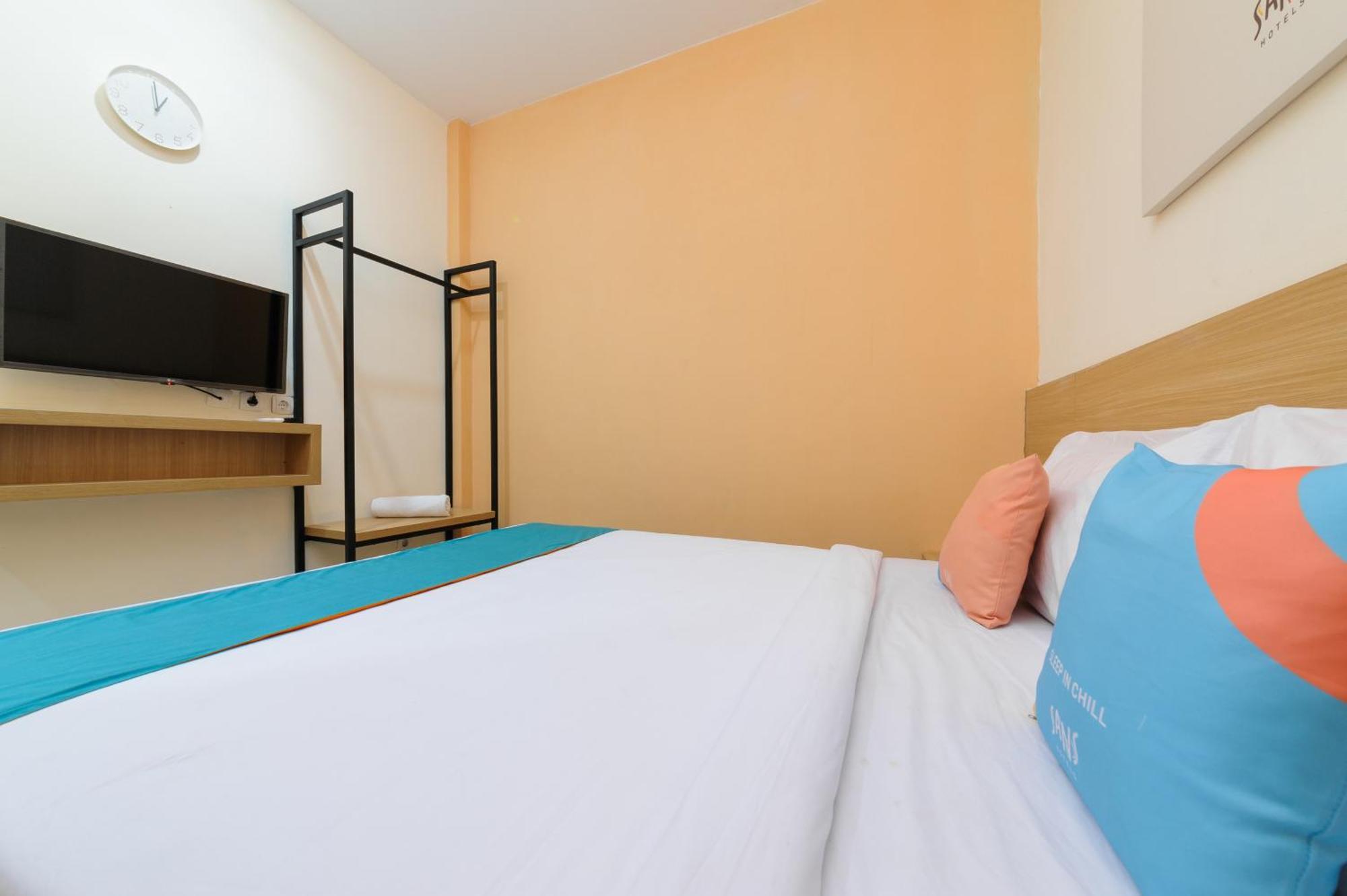 Hotel Sans Cibanteng Dramaga Bogor